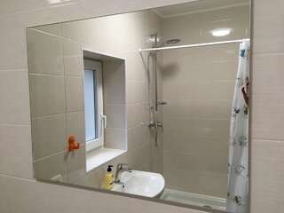 Отель Come Inn Днепр Одноместный номер с собственной внешней ванной комнатой-4